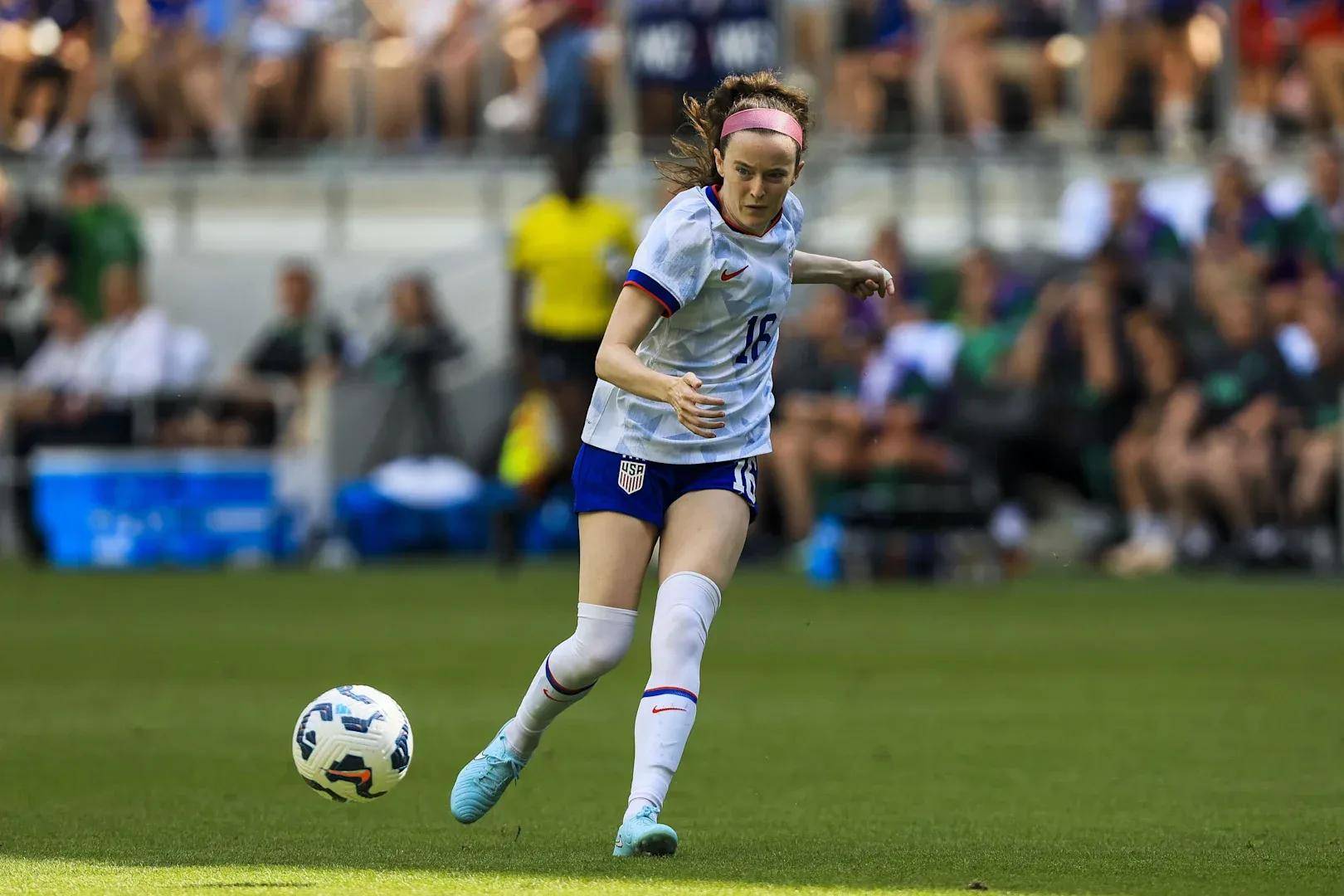 AG电子-加拿大女足赢得关键比赛,晋级下一轮