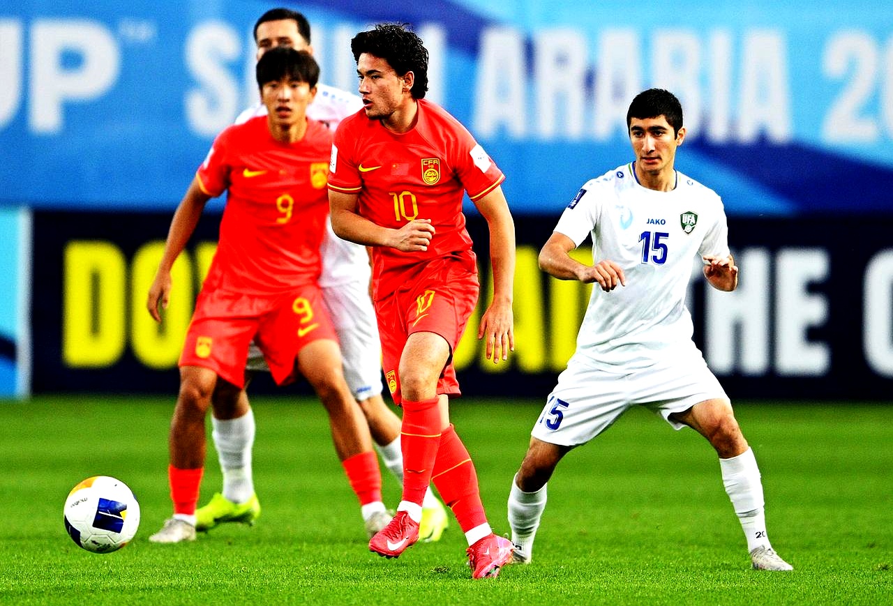 AG亚游-乌克兰以小组第一晋级世界杯附加赛(乌克兰国家队世界杯)